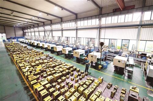 三木控股集团 精工制造, 两把刀 纵横市场
